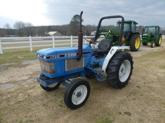 Ford 1720 Tractor, s/n UL31584: 2wd, Rollbar, 2 Hyd Remotes, PTO, 3PH Hitch