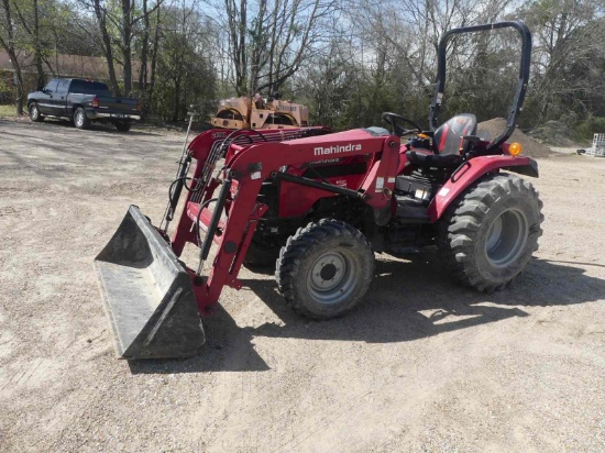 Mahindra 2638HST MFWD Tractor, s/n 38HRR09137: Rollbar, Hydrostatic, Mahind