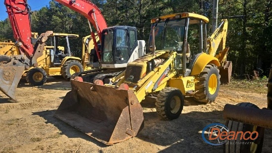 New Holland LB75 4WD Extendahoe, s/n 031023818: 18in Rear Bkt., 2-point Outriggers