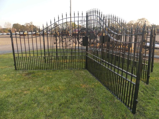 20' Biparting Gate: Horsehead, No Posts