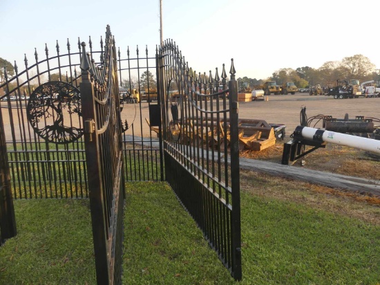 20' Biparting Gate: Deer, No Posts