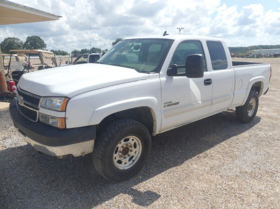 2006 Chevy 2500HD Silverado Pickup, s/n 1GCHC29D66E151514: Ext. Cab, Durama