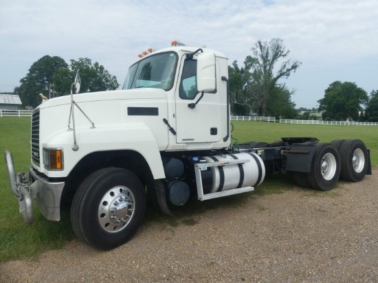 2020 Mack PI64T Truck Tractor, s/n 1M1PN3GY3LM005929: T/A, Day Cab, Mack MP