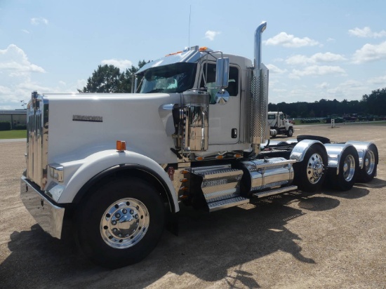 2018 Kenworth W900 Truck Tractor, s/n 1XKWD49XXJJ218209 (Rebuilt Title): Tr