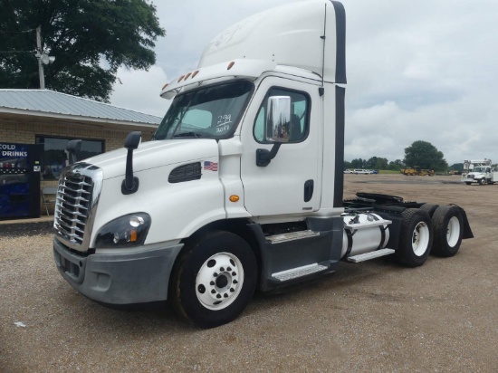 2017 Freightliner Cascadia Truck Tractor, s/n 3AKJGBDV1HSJD8053: T/A, Day C