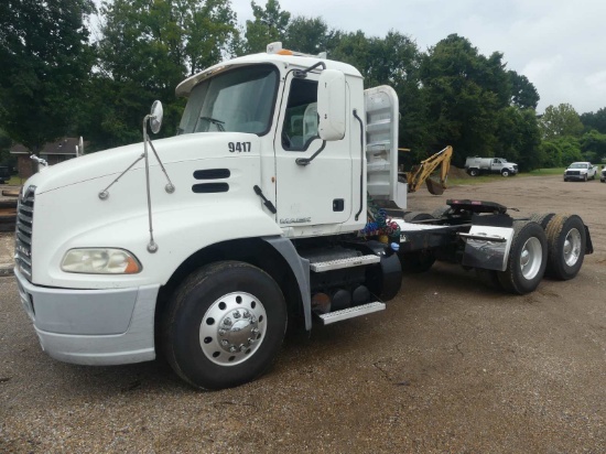 2012 Mack Pinnacle CXU613 Truck Tractor, s/n 1M1AW07Y9CM022543: T/A, Day Ca