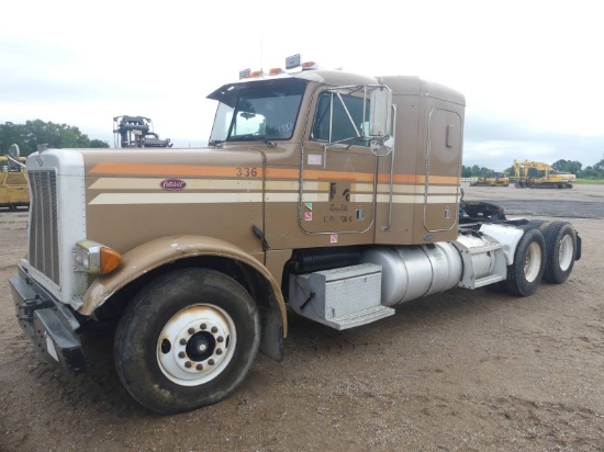 1999 Peterbilt 379 Truck Tractor, s/n 1XP5DR9X8XD461124: T/A, Flat Top Slee