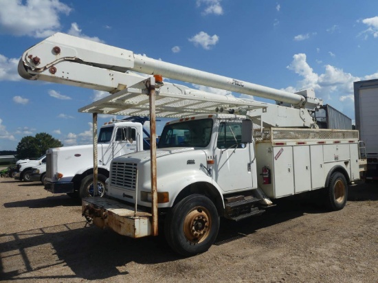 2000 International 4700 Bucket Truck, s/n 1HTSCAA2YH238127 (Inoperable): S/