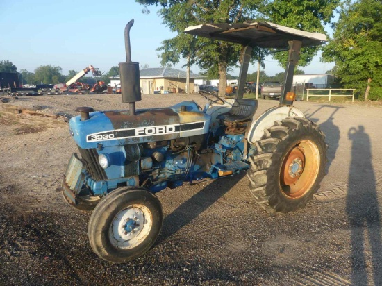 Ford 3930 Tractor, s/n BC83746: 2wd, Rollbar Canopy, 3PH, PTO, Meter Shows