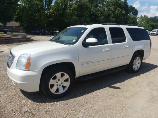 2014 GMC Yukon XL SUV, s/n 1GSXS1KE04ER151344: 4-door, 5.3L Gas Eng., Auto,