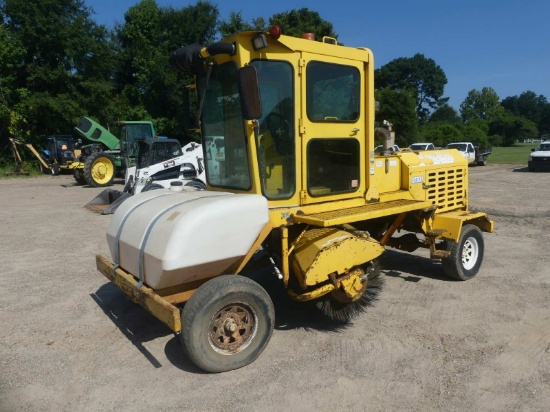 Superior DT80 Sweeper, s/n 804094: JD Diesel, Encl. Cab, 96" Broom, Water S