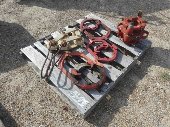 (3) Ridgid Pipe Cutters and (1) Ridgid Pipe Threader