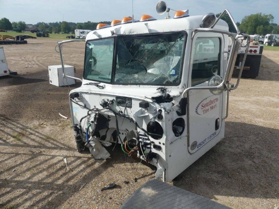 Cab for Pete Day Cab (Salvage)