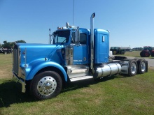 1981 Kenworth W900A Truck Tractor, s/n 1XKWD49X8BS189292: T/A, Sleeper, Cum