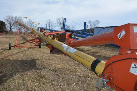 Westfield 71ft 10" Auger; Manual Swing Around