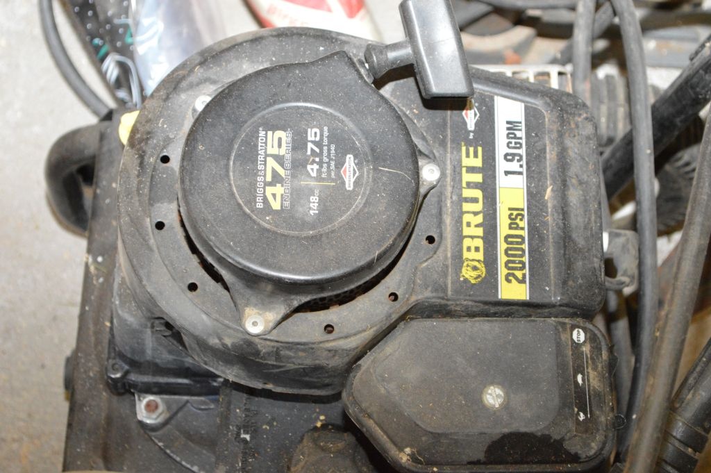 Brute Gas Pressure Washer 2000 Psi, 1.9 