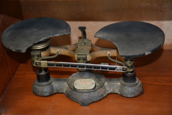 Ohaus Vintage 10 Gram Scale (damaged Platforms)