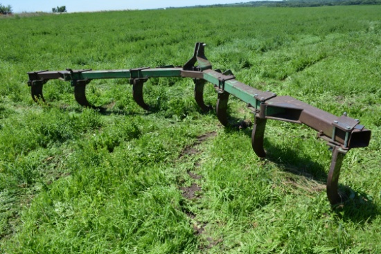 John Deere V Ripper, 7 Shank, 3point