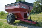 Demco 750 Auger Wagon, Corner Auger, 1000pto, Bottom Trap, Roll Over Tarp,