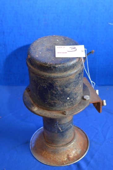 1930's Ford 6volt Pre-owned Ahoogha Horn