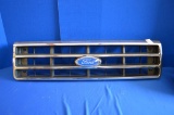 1987 Ford Truck Grille E7tb8150bb Pre-owned