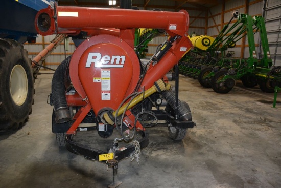 REM 2700 Grain Vac, New Augers this season