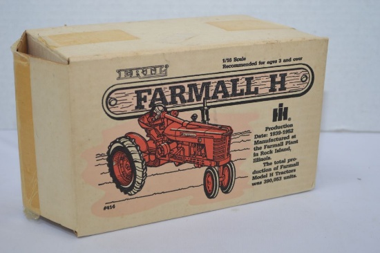 1/16 Scale Ertl Farmall H 1939-1952 #414
