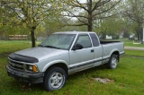 1996 Chevy S10, Extended Cab, Over on Miles, Bent Frame, Good Rubber, V-6 E