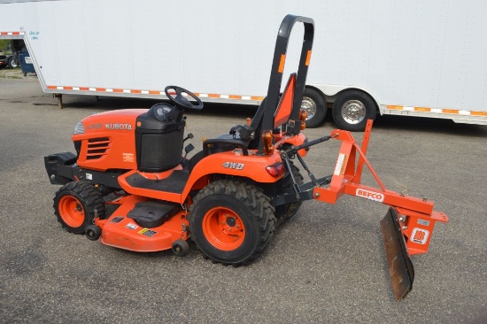 Kubota Lawn Tractor, B2350, DSL 4 WD, 23 HP, Liquid Cool, 3 pt, PTO, 60" De