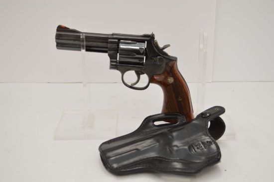 Smith & Wesson Mdl 586-1, 357 Mag, 4" Barrel, Blued, Factory Wood Grips, In