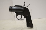 Flare Gun Stamped CEVC 1943 U.S Property Pistol Pyrotechnic M8, SN # E - 07