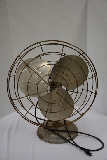 Unmarked 3 Blade Fan, 24 x 20"