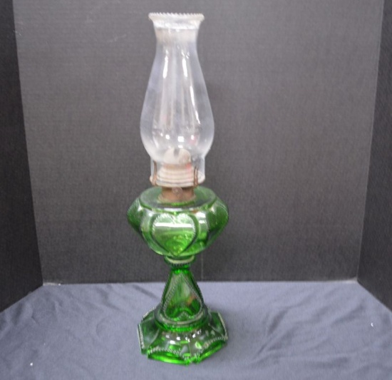 Greed Beaded Heart Oil Lamp