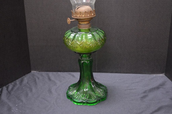 Green Invested Fan Pattern Oil Lamp