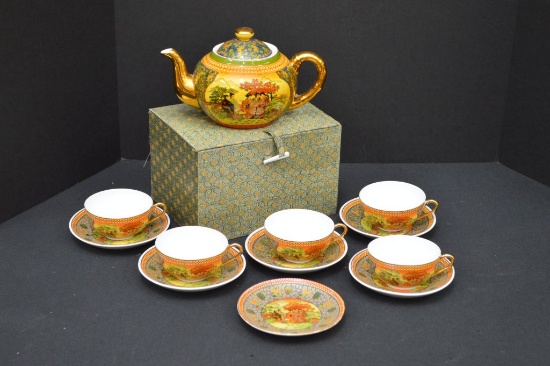 Oriental Tea Pot w/ tea  infuser and lid, 5 Teacups & saucers w/ Geisha Gir