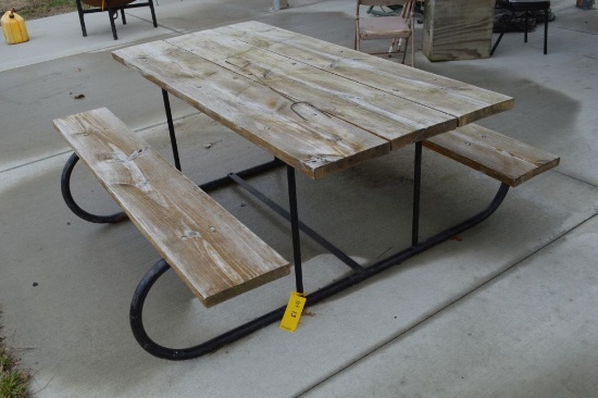 Out Door Wood & Metal Picnic Table