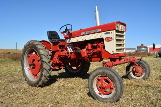 IH 240 Wide Front, Clam Shell Fenders, Rear Wheel Weights, Good Paint, Tire