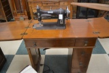 Domestic Rotary Sewing Machine w/Table