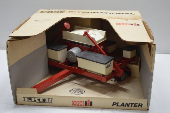 ERTL, Case International 900 Cyclo Air Planter, 1/16 Scale Die Cast, Stock
