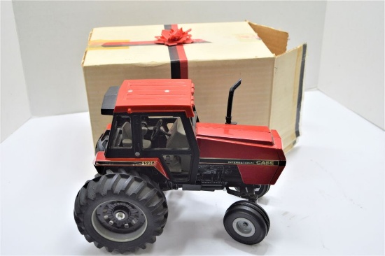 ERTL, Case IH 1985 2594, 1/16 Scale Die Cast, Produced for Las Vegas Dealer