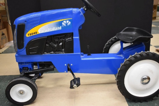 New Holland T8040 Pedal Tractor