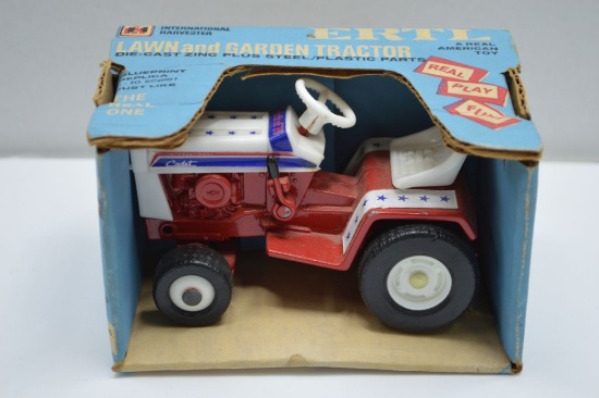 IH Cadet, ERTL, Lawn and Garden tractor, Die Cast, Stock # 473