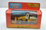 ERTL, IH Payloader 560, Mighty Movers of the World, 1/80 Scale Die Cast, St