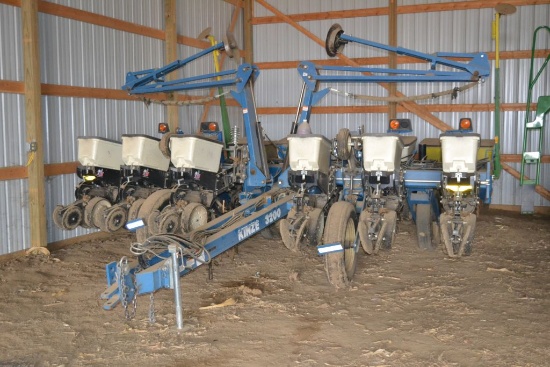 Kinze 3200 12 Row 30" Planter, KPMII Monitor, Truck Wheels For Tires, No Ti