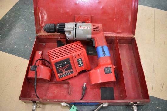 Milwaukee Heavy Duty 3/6 Hammer Drill w/ Battery & Charger in Metal Case