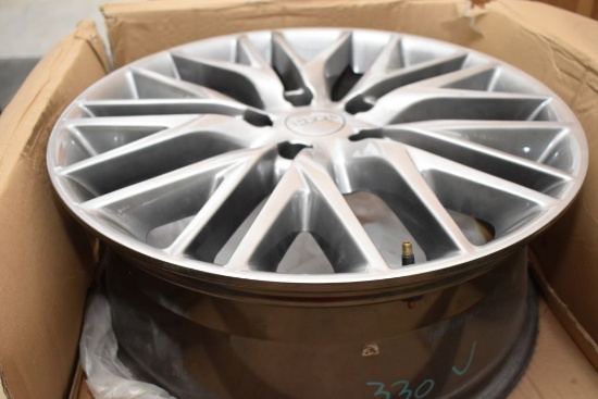 4 - Jeep Grand Cherokee 2017 Rims and Lugnuts, Under 500 Miles (4 x Bid)
