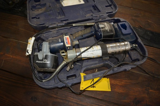 Lincoln Grease Gun 18v 2 batteries and chargers works good