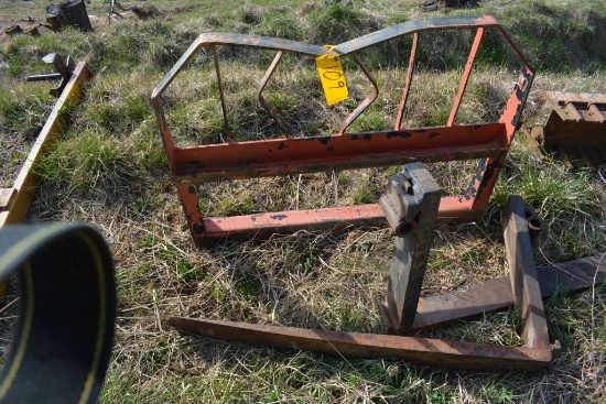 Pallet Forks and frame, as is