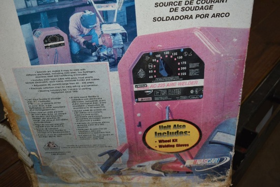 Lincoln AC 225 Welder, NIB, no leads