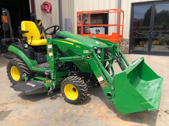 John Deere 1025R Garden Tractor w/ 120R Front Loader Bucket and Auto Connec